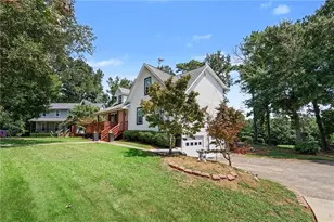 8922 Western Pines Dr, Douglasville, GA 30134 - Photo 4