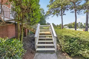 540 Clear Lake Ln, Suwanee, GA 30024 - Photo 8