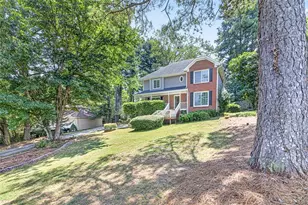 540 Clear Lake Ln, Suwanee, GA 30024 - Photo 4