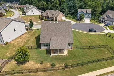 352 Chestnut Chase, Hoschton, GA 30548 - Photo 2