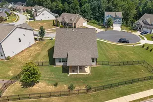 352 Chestnut Chase, Hoschton, GA 30548 - Photo 2