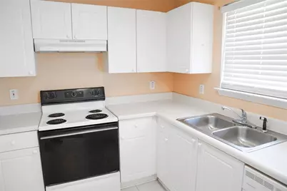 300 Goldenrod Drive, Stockbridge, GA 30281 - Photo 4