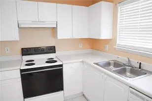 300 Goldenrod Dr, Stockbridge, GA 30281 - Photo 4