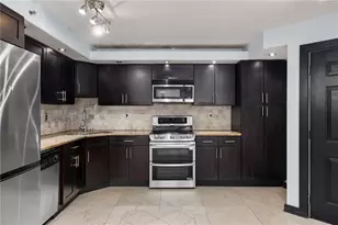 795 Hammond Dr, Sandy Springs, GA 30328 - Photo 2