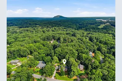 2059 Mountain Creek Drive, Stone Mountain, GA 30087 - Photo 4