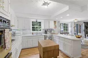 2059 Mountain Creek Dr, Stone Mountain, GA 30087 - Photo 4