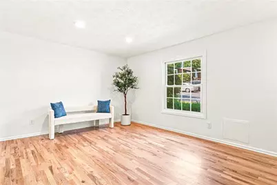 6304 Park Avenue #D3, Sandy Springs, GA 30342 - Photo 4