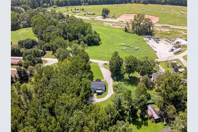 295 Perkins Circle, Cumming, GA 30028 - Photo 2