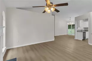 713 Stonebridge Way, Lithonia, GA 30058 - Photo 8