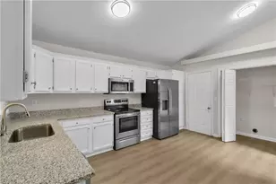 713 Stonebridge Way, Lithonia, GA 30058 - Photo 12