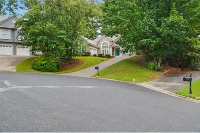102 Legacy Court, Woodstock, GA 30189 - Photo 6