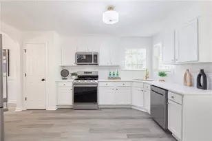 319 Sapphire Bend, Riverdale, GA 30296 - Photo 18