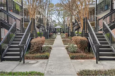 3675 Peachtree Road NE #19, Atlanta, GA 30319 - Photo 2