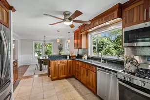 1031 Shepherds Ln, Atlanta, GA 30324 - Photo 4