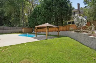 1425 Pineway Dr NE, Atlanta, GA 30329 - Photo 20