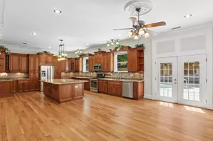 1425 Pineway Dr NE, Atlanta, GA 30329 - Photo 4