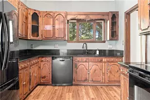 102 Valley Brook Dr, Rome, GA 30161 - Photo 2