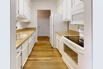 300 Johnson Ferry Road NE #B409, Sandy Springs, GA 30328 - Photo 2