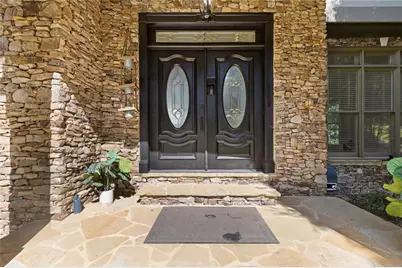 8430 Valemont Drive, Sandy Springs, GA 30350 - Photo 6