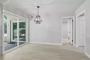 5400 Roswell Rd, Sandy Springs, GA 30342 - Photo 10