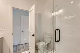 180 Chestnut Cir, Atlanta, GA 30342 - Photo 12
