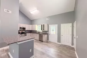 201 Deerfield Ln, Carrollton, GA 30116 - Photo 6