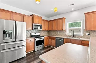 1015 Liberty Ives Dr, Auburn, GA 30011 - Photo 14