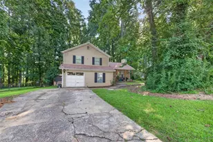 4971 Sugar Creek Dr, Sugar Hill, GA 30518 - Photo 2