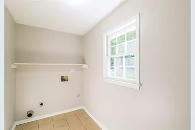 8605 Collins Drive, Jonesboro, GA 30236 - Photo 16