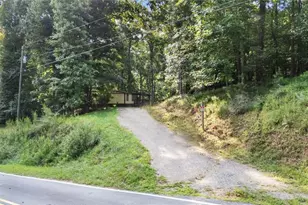 3068 Pierce Rd, Gainesville, GA 30507 - Photo 4