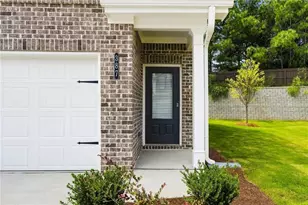 387 Lanier Cir, Woodstock, GA 30189 - Photo 2
