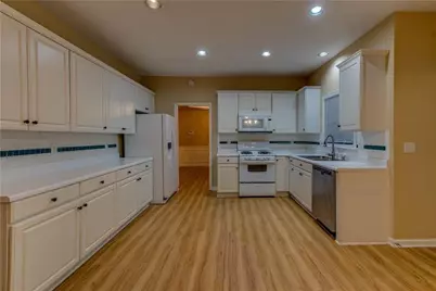 1429 Oglethorpe Drive, Suwanee, GA 30024 - Photo 8