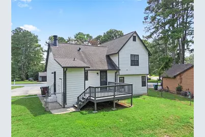 9386 Woodknoll Lane, Jonesboro, GA 30238 - Photo 2