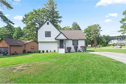 9386 Woodknoll Lane, Jonesboro, GA 30238 - Photo 10