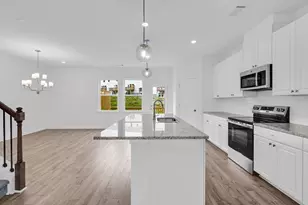 2843 Rosehall Wy, Lawrenceville, GA 30043 - Photo 2