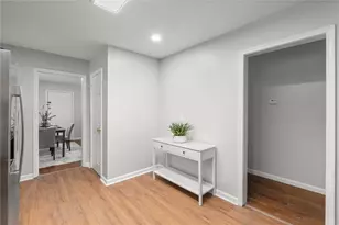 677 N Hairston Rd, Stone Mountain, GA 30083 - Photo 14