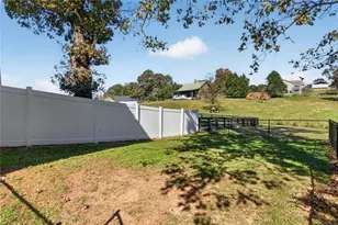 245 Foothills Dr, Murrayville, GA 30564 - Photo 12