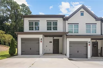 2893 Royal Heights Drive, Atlanta, GA 30318 - Photo 2