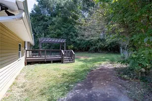 354 Pine Valley Rd, Powder Springs, GA 30127 - Photo 28
