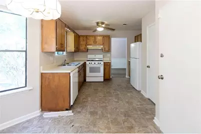 2007 Walden Park Drive, Snellville, GA 30078 - Photo 10