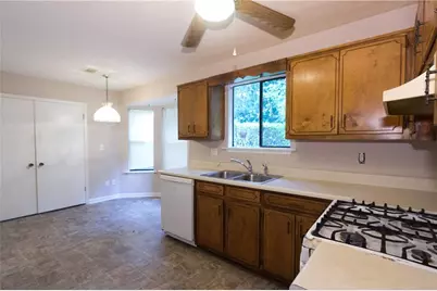 2007 Walden Park Drive, Snellville, GA 30078 - Photo 6
