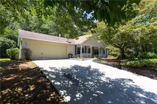 2007 Walden Park Dr, Snellville, GA 30078 - Photo 2