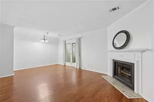 2906 Queen Anne Ct, Sandy Springs, GA 30350 - Photo 8