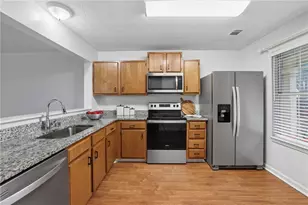 2906 Queen Anne Ct, Sandy Springs, GA 30350 - Photo 10