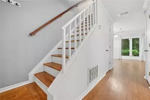 2906 Queen Anne Ct, Sandy Springs, GA 30350 - Photo 14
