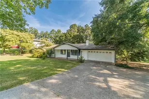 3137 Esther Dr, Gainesville, GA 30504 - Photo 2