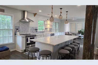 1475 Yorktown Drive, Lawrenceville, GA 30043 - Photo 12