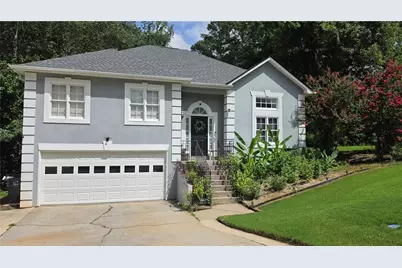 1475 Yorktown Drive, Lawrenceville, GA 30043 - Photo 2