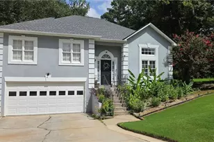 1475 Yorktown Dr, Lawrenceville, GA 30043 - Photo 2