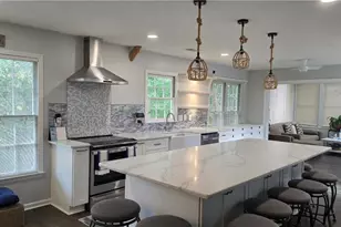 1475 Yorktown Dr, Lawrenceville, GA 30043 - Photo 12
